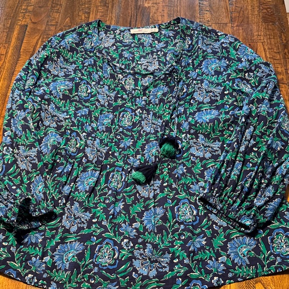 Vineyard Vines Blue Floral, Green Striped, and White Eyelet Blouses - Picture 3 of 8